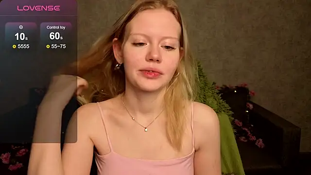 Snapshot of Wendy_228 chatting on November 1, 2025, 12:56 am Wendy 228 online show from November 1, 2025, 12:56 am