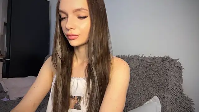 Snapshot of litlle_angelll chatting on September 15, 2025, 1:44 pm litlle angelll online show from September 15, 2025, 1:44 pm