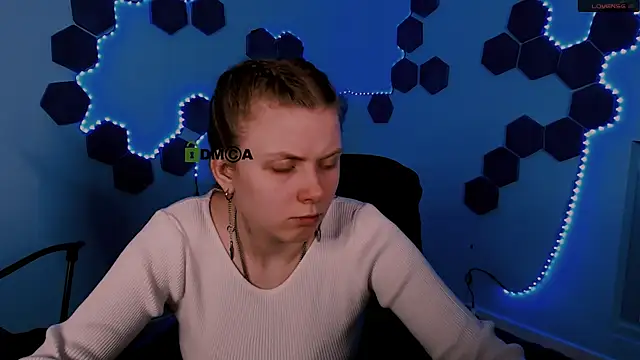 Snapshot of foxy_tease_ chatting on November 22, 2025, 2:43 am foxy tease online show from November 22, 2025, 2:43 am