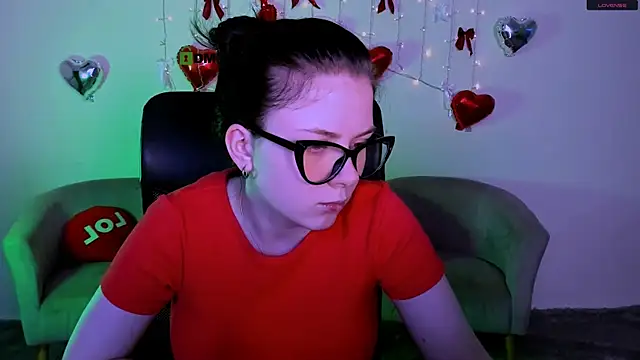 Snapshot of foxy_tease_ chatting on February 22, 2026, 10:08 pm foxy tease online show from February 22, 2026, 10:08 pm