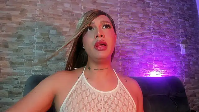 Dreams Chloe online show from June 5, 2026, 5:25 am