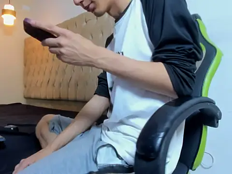 Darkknightx01 online show from November 17, 2025, 1:44 am