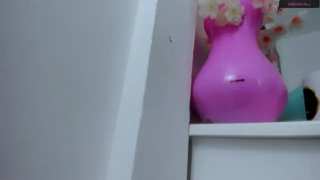 Snapshot of eimy_skinny_ chatting on October 30, 2025, 7:03 pm eimy skinny online show from October 30, 2025, 7:03 pm