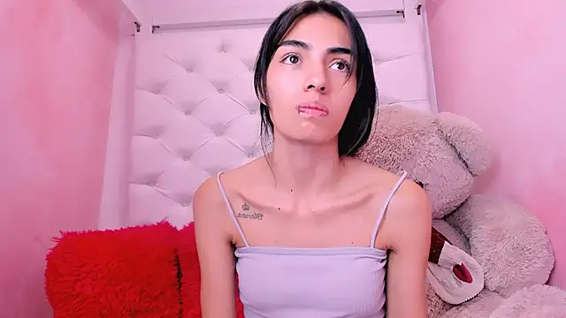 Snapshot of eimy_skinny_ chatting on March 7, 2026, 12:46 pm eimy skinny online show from March 7, 2026, 12:46 pm