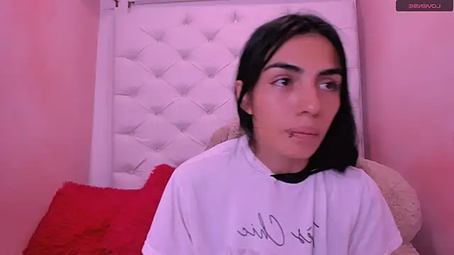 eimy skinny  online show from April 25, 2026, 1:41 pm