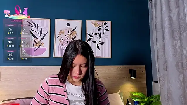 SarahMiler  online show from December 15, 2025, 5:39 pm