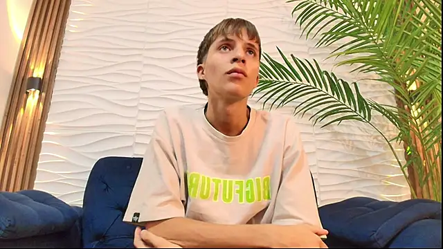 Snapshot of Pavo_tv chatting on May 20, 2026, 6:58 pm Pavo tv online show from May 20, 2026, 6:58 pm