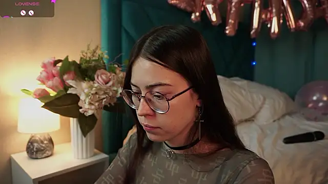 ywixos online show from February 24, 2026, 2:26 pm