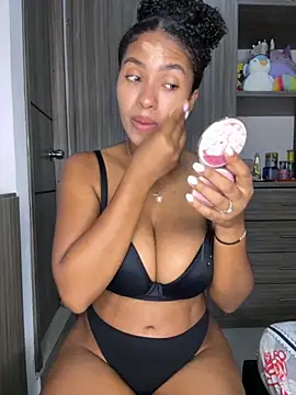 Snapshot of Mia_sweet80 chatting on September 14, 2025, 1:49 am Mia sweet80 online show from September 14, 2025, 1:49 am