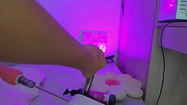 Eva cutte online show from September 10, 2025, 11:54 am