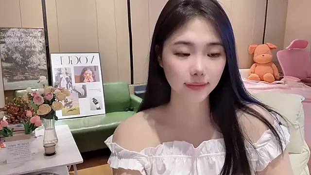 suki-1 online show from October 6, 2025, 5:49 am