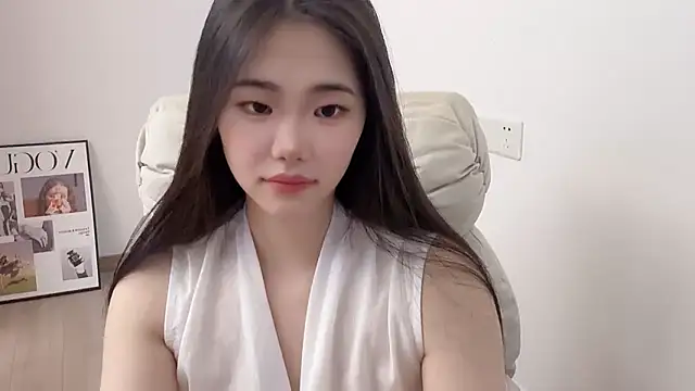 Snapshot of suki-1 chatting on June 5, 2026, 8:42 am suki-1 online show from June 5, 2026, 8:42 am