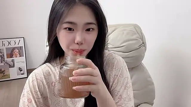 Snapshot of suki-1 chatting on June 18, 2026, 8:58 am suki-1 online show from June 18, 2026, 8:58 am