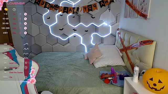 aliicemeow online show from November 2, 2025, 9:11 am