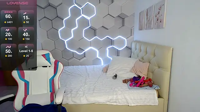 Snapshot of aliicemeow chatting on May 16, 2026, 2:19 am aliicemeow online show from May 16, 2026, 2:19 am