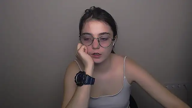 Snapshot of Sun_Shine__ chatting on June 18, 2026, 9:41 pm Sun Shine online show from June 18, 2026, 9:41 pm