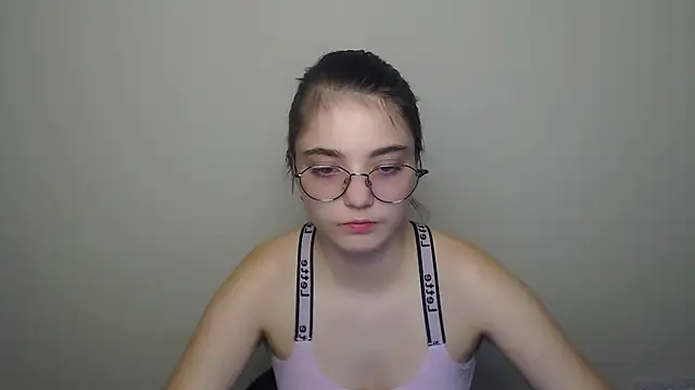 Snapshot of Sun_Shine__ chatting on July 16, 2026, 10:05 pm Sun Shine online show from July 16, 2026, 10:05 pm