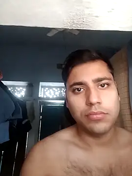 Snapshot of Desirock001 chatting on October 19, 2025, 2:45 am Desirock001 online show from October 19, 2025, 2:45 am