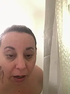 Snapshot of LupeLok chatting on July 8, 2026, 5:06 pm LupeLok online show from July 8, 2026, 5:06 pm