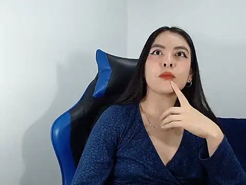 Snapshot of EloiseJun chatting on October 11, 2025, 2:22 am EloiseJun online show from October 11, 2025, 2:22 am