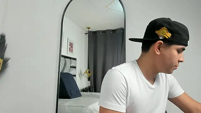 lianfox  online show from July 10, 2026, 12:19 pm