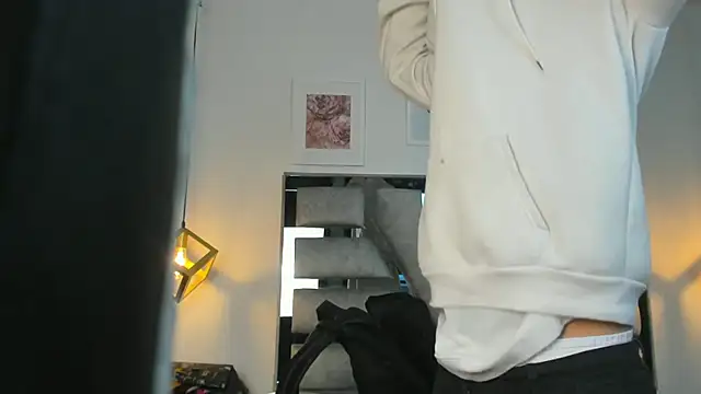 lianfox  online show from July 11, 2026, 12:30 pm