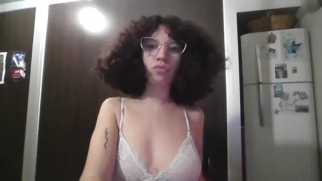 Snapshot of loliporomero chatting on June 21, 2026, 2:25 am loliporomero online show from June 21, 2026, 2:25 am