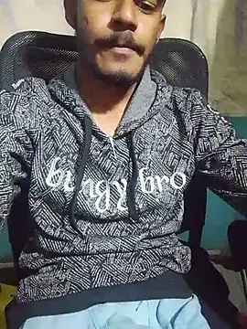 Snapshot of Najmulhaqe66 chatting on November 28, 2025, 5:26 pm Najmulhaqe66 online show from November 28, 2025, 5:26 pm