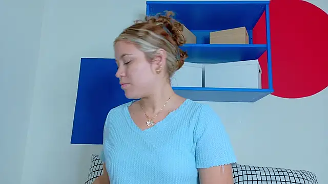 Snapshot of BelaMiller_ chatting on September 15, 2025, 11:54 am BelaMiller online show from September 15, 2025, 11:54 am