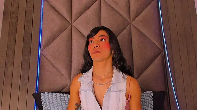 Snapshot of TiffValentinee_ chatting on September 16, 2025, 7:37 pm TiffValentinee online show from September 16, 2025, 7:37 pm