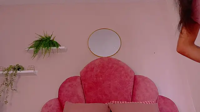 Snapshot of TiffValentinee_ chatting on October 15, 2025, 7:58 pm TiffValentinee online show from October 15, 2025, 7:58 pm