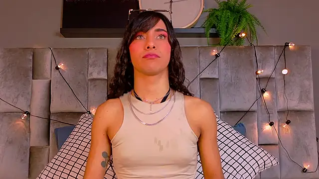 Snapshot of TiffValentinee_ chatting on November 11, 2025, 7:58 pm TiffValentinee online show from November 11, 2025, 7:58 pm