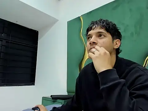 Jhosepmen online show from December 15, 2025, 4:50 am