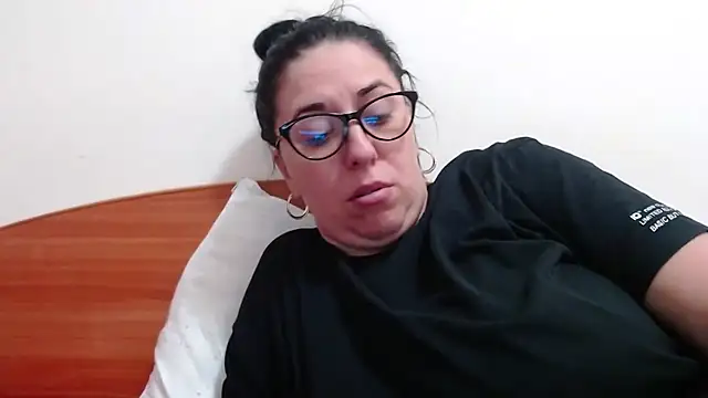 jollene online show from September 19, 2025, 12:50 pm