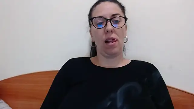 Snapshot of jollene chatting on May 30, 2026, 12:02 pm jollene online show from May 30, 2026, 12:02 pm