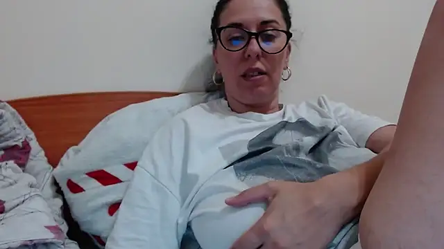 Snapshot of jollene chatting on May 31, 2026, 1:51 pm jollene online show from May 31, 2026, 1:51 pm