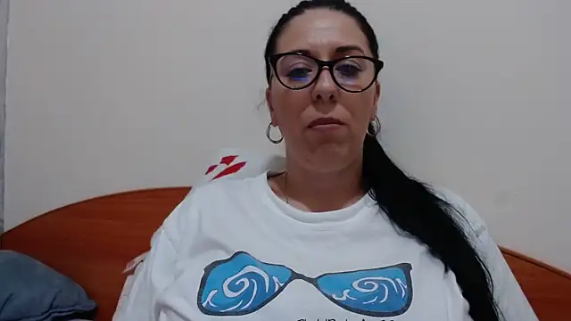 Snapshot of jollene chatting on June 8, 2026, 2:17 pm jollene online show from June 8, 2026, 2:17 pm