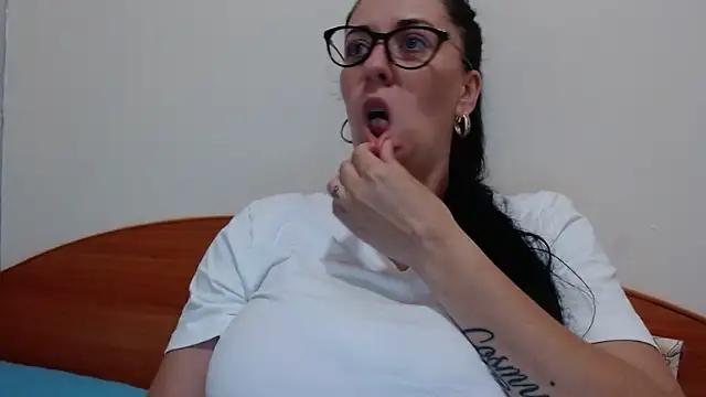 Snapshot of jollene chatting on June 15, 2026, 12:07 pm jollene online show from June 15, 2026, 12:07 pm