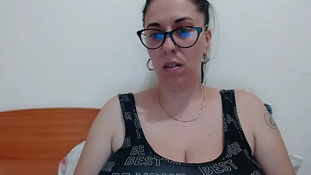 Snapshot of jollene chatting on July 23, 2026, 12:47 pm jollene online show from July 23, 2026, 12:47 pm