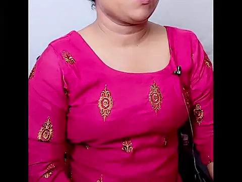 Snapshot of LushVamp chatting on September 12, 2025, 9:20 am LushVamp online show from September 12, 2025, 9:20 am