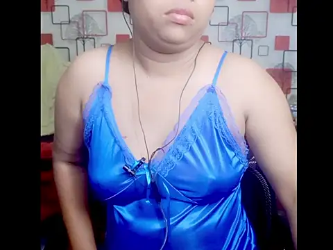 Snapshot of LushVamp chatting on September 17, 2025, 11:34 am LushVamp online show from September 17, 2025, 11:34 am