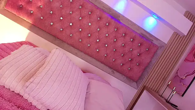MylaDreams online show from July 27, 2026, 3:24 am