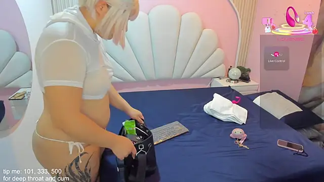 Snapshot of hinata_dolly chatting on November 29, 2025, 11:13 am hinata dolly online show from November 29, 2025, 11:13 am