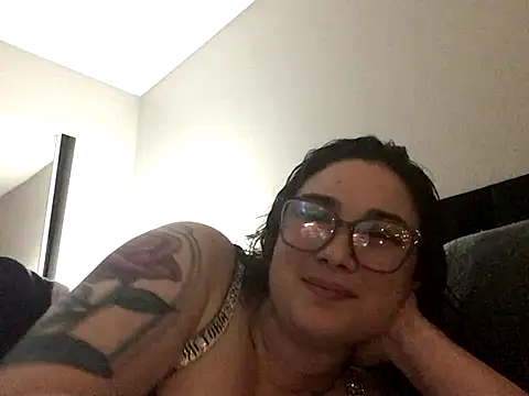 Snapshot of paigeycakes chatting on November 22, 2025, 5:06 am paigeycakes online show from November 22, 2025, 5:06 am