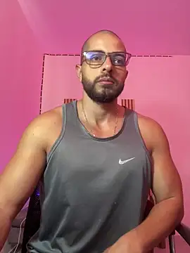 magnumchris online show from April 22, 2026, 1:01 pm