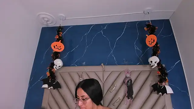 Ibbie drastic online show from October 31, 2025, 12:06 pm