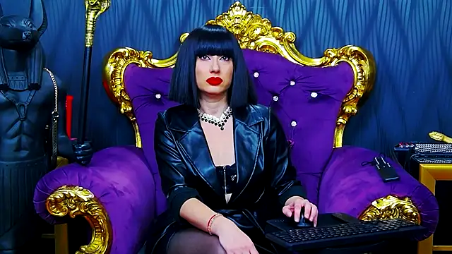 Snapshot of LaraMaeve chatting on October 20, 2025, 5:08 am LaraMaeve online show from October 20, 2025, 5:08 am