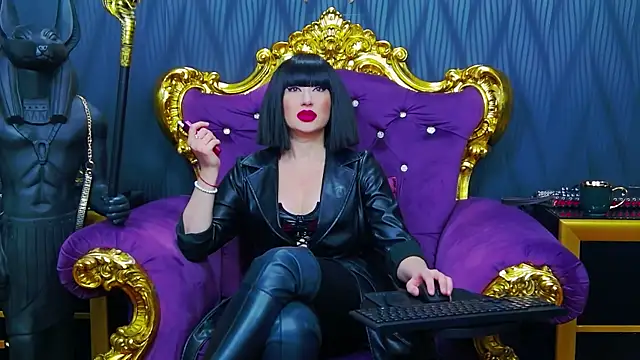 LaraMaeve online show from January 15, 2026, 5:56 am