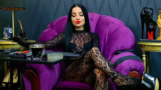 Snapshot of VivianReeve chatting on October 24, 2025, 5:59 am VivianReeve online show from October 24, 2025, 5:59 am