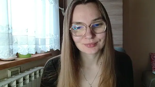 LooveELLYx online show from December 5, 2025, 7:28 am